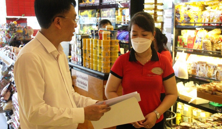 Kiểm tra công tác hậu kiểm về an toàn thực phẩm tại Thừa Thiên Huế