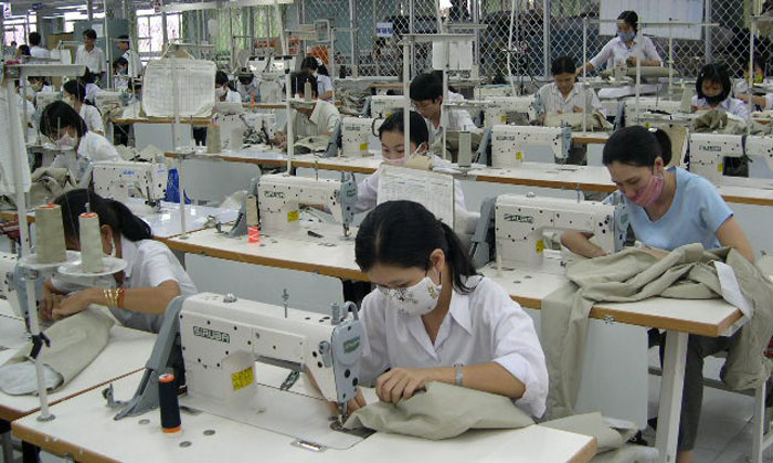 Đánh giá sự hài lòng của nhân viên làm việc tại Công ty TNHH May Thuận Tiến