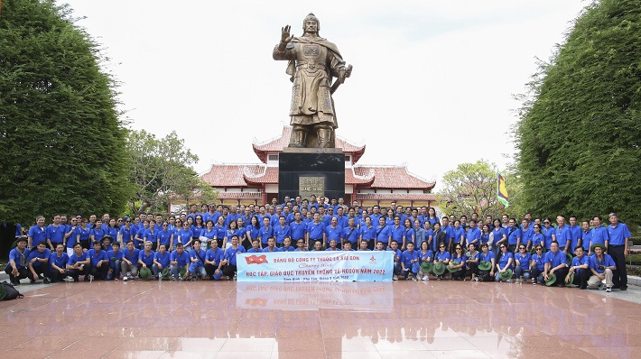 Đảng bộ Công ty Thuốc lá Sài Gòn với “Hành trình về nguồn” đầy cảm xúc