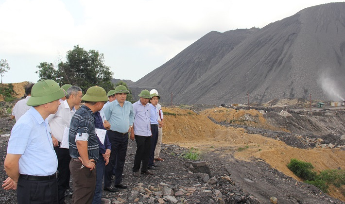 TKV tăng cường đảm bảo môi trường bãi thải Bàng Nâu