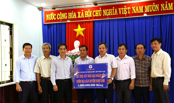 Công ty ĐHĐ: Tài trợ 1 tỷ đồng xây dựng nhà Đại đoàn kết tại Ninh Thuận