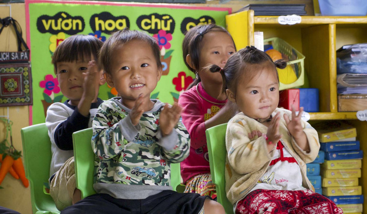Niềm vui của những đứa trẻ ở Xà Hồ