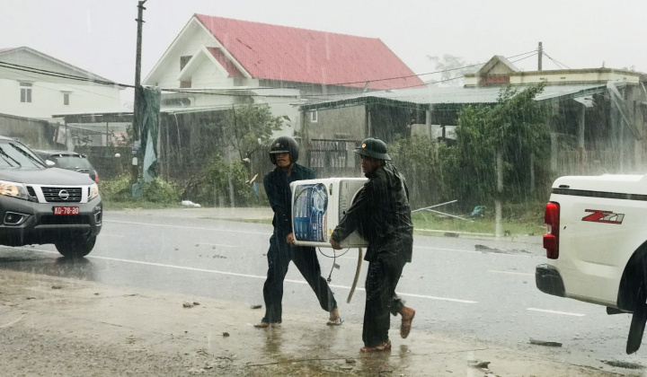 Những hình ảnh đầu tiên về cơ bão số 4 tại Quảng Trị