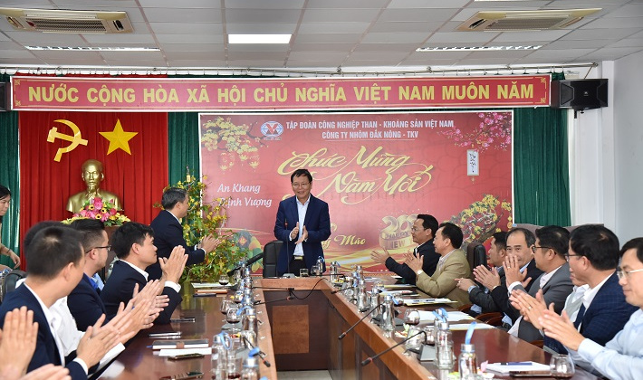 Công ty Nhôm Đắk Nông: Tiếp đón đoàn lãnh đạo tỉnh ủy Đắk Nông đến thăm và chúc Tết