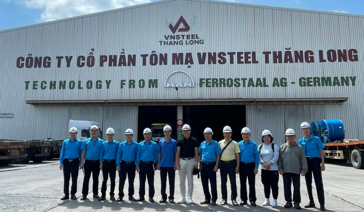 Công ty CP Tôn mạ VNSTEEL Thăng Long đón tiếp Công đoàn Kim khí Hàn Quốc