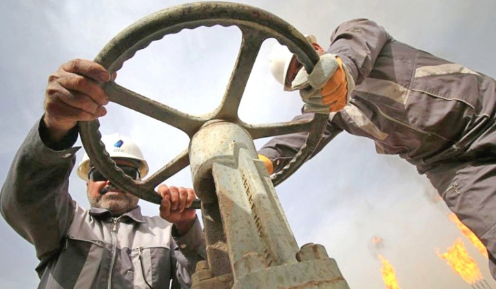 Giá xăng dầu hôm nay 12/10: Lao dốc trước động thái của Saudi Arabia