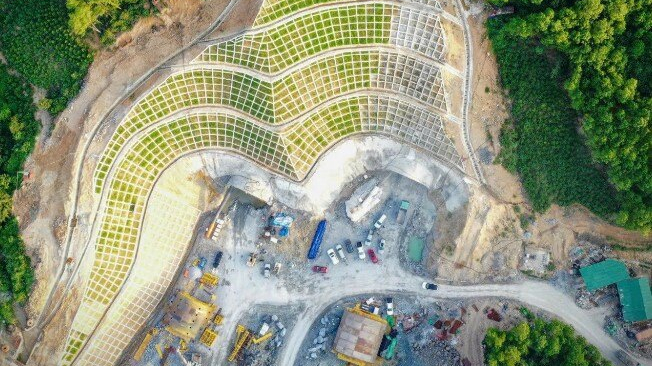 Nghệ An: Chính thức thông xe hầm Thần Vũ trên tuyến cao tốc Bắc- Nam