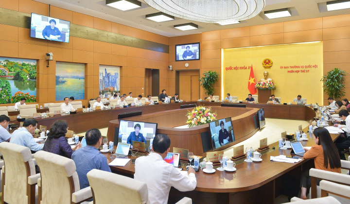 Không điều chỉnh mục tiêu tăng trưởng GDP năm 2023 để có quyết tâm cao nhất