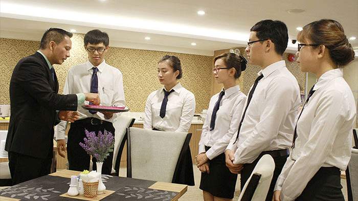 Top 10 Ngành nghề có mức lương cao nhất ở Việt Nam