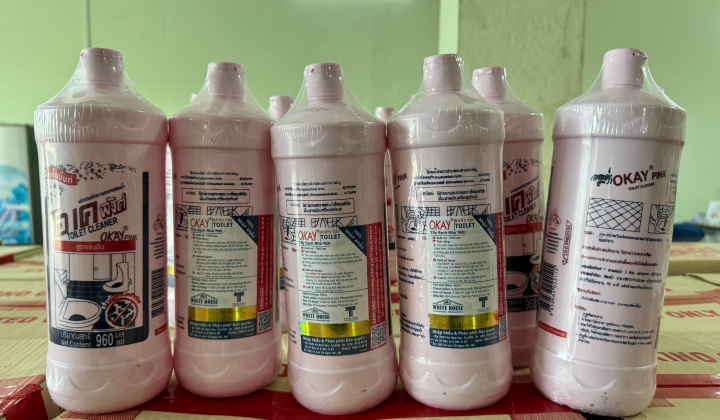 Ngăn chặn kịp thời gần 1.100 chai nước tẩy bồn cầu giả nhãn hiệu Okay