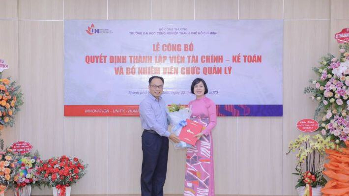 IUH thành lập Viện Tài chính – Kế toán và Bổ nhiệm viên chức quản lý viện