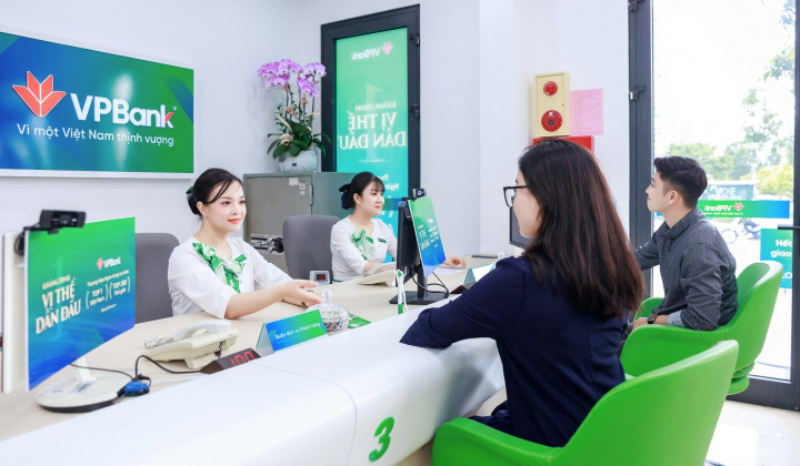 Ngân hàng VPBank (VPB): Kỳ vọng NIM phục hồi mạnh và FE Credit có lãi từ năm sau