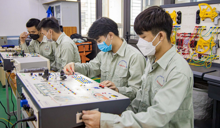 Tháo gỡ nút thắt nhân lực ngành công nghiệp hỗ trợ