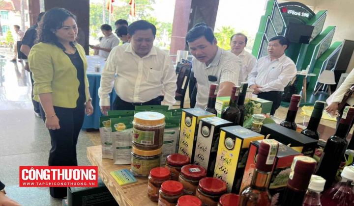 Bộ Công Thương hỗ trợ kết nối, thúc đẩy tiêu thụ sản phẩm, hàng hóa tỉnh Long An