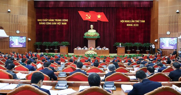 Thông cáo báo chí ngày làm việc thứ tư của Hội nghị Trung ương 8