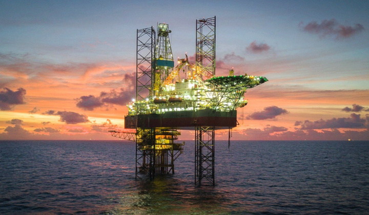 Tỷ giá USD/VND tăng cao sẽ tác động như nào đến các doanh nghiệp dầu khí, phân bón niêm yết?