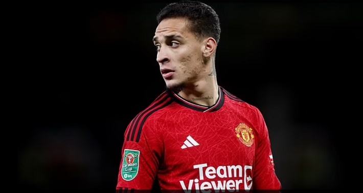 Quỷ đỏ lên kế hoạch đưa Barbosa về thay thế Antony