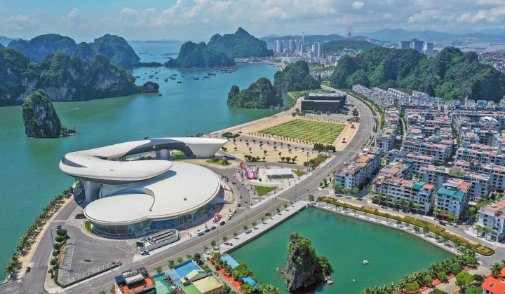 Xây dựng, phát triển Quảng Ninh trở thành một trung tâm kinh tế biển bền vững của cả nước
