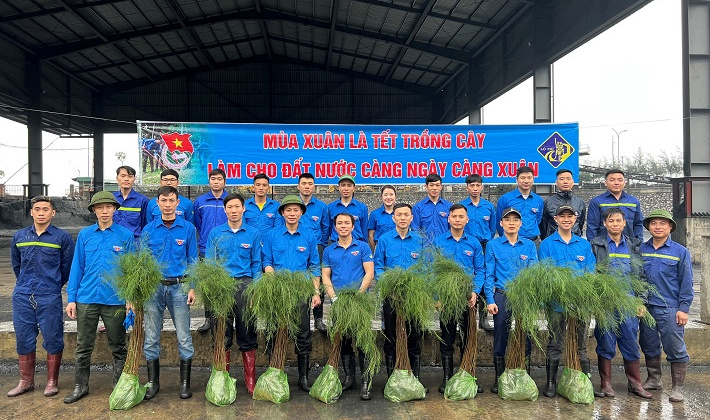 Tuổi trẻ Than Thống Nhất hưởng ứng Tết trồng cây “Đời đời nhớ ơn Bác Hồ”
