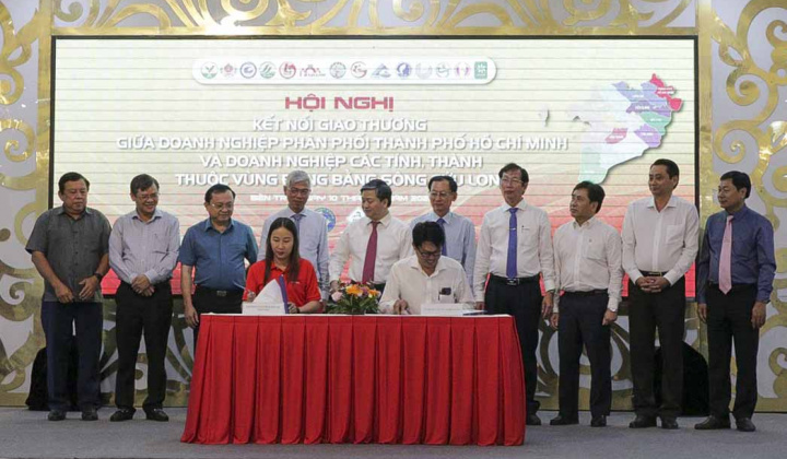 Central Retail ký hợp đồng đẩy mạnh tiêu thụ đặc sản Đồng bằng sông Cửu Long