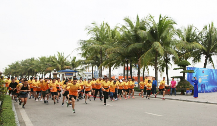 Xăng dầu B12:  Sôi nổi lễ phát động giải chạy Online Petrolimex Race 2023