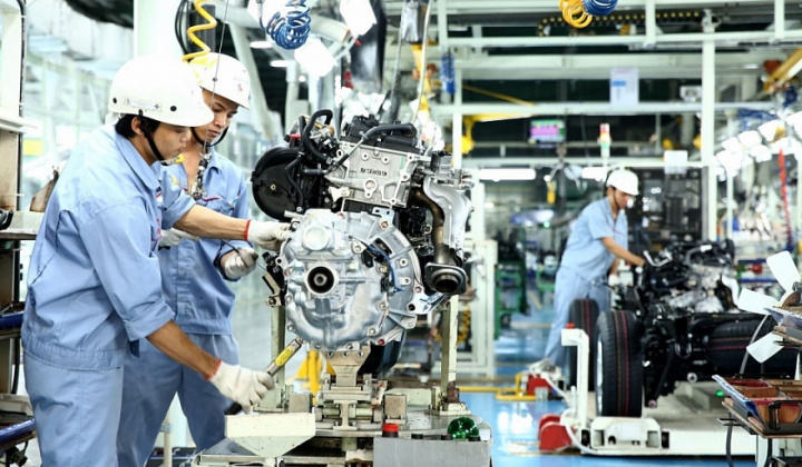 Thủ tướng yêu cầu báo cáo tình hình của 3 lĩnh vực đóng góp lớn cho tăng trưởng