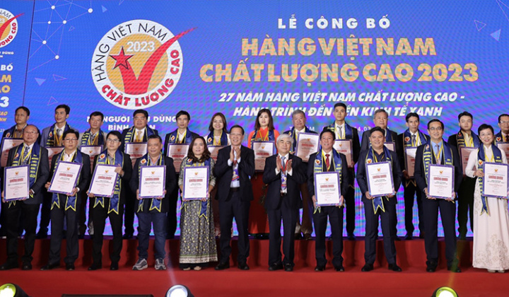 CALOFIC: Liên tiếp 24 năm giữ vững danh hiệu "Hàng Việt Nam chất lượng cao”