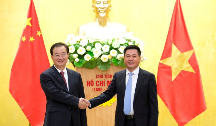 Bộ trưởng Bộ Công Thương Nguyễn Hồng Diên tiếp và làm việc với Bí thư Tỉnh ủy Vân Nam, Trung Quốc