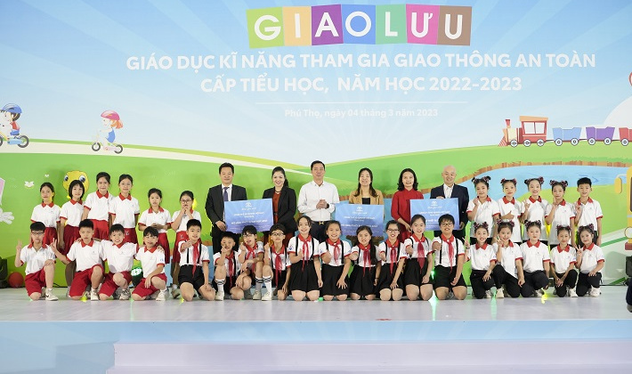 Toyota Việt Nam triển khai Chương trình “Toyota cùng em học An toàn giao thông” năm học 2022 – 2023