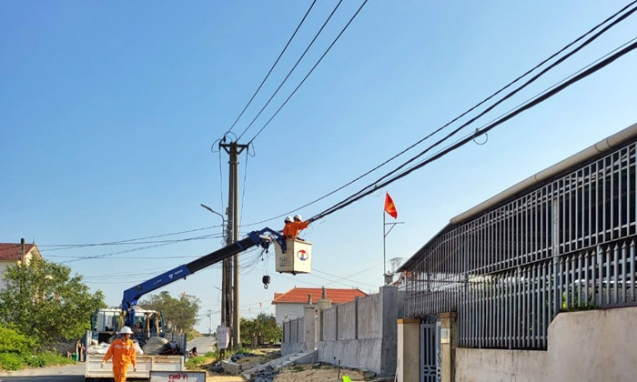 PC Quảng Bình: Đẩy mạnh công tác chỉnh trang cáp thông tin