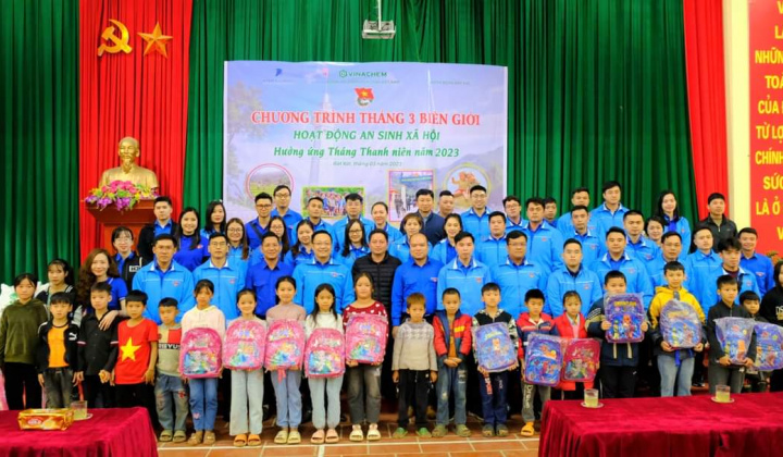 Đoàn Thanh niên DAP - VINACHEM với nhiều hoạt động an sinh tại chương trình "Tháng Ba biên giới"