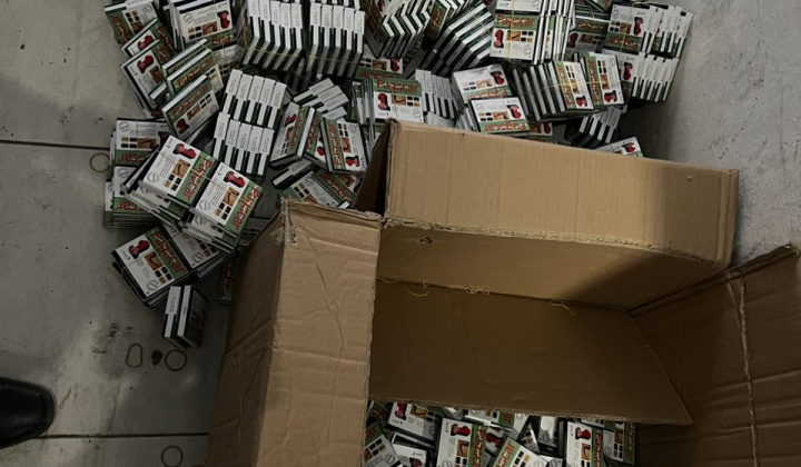 Bình Dương: Phát hiện hàng nghìn viên thuốc tẩy giun nghi giả mạo nhãn hiệu Fugacar cùng trên 70.000 bao cao su trôi nổi