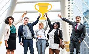 Ảnh hưởng của trí tuệ cảm xúc đến cam kết với tổ chức của nhân viên ngân hàng tỉnh Vĩnh Long