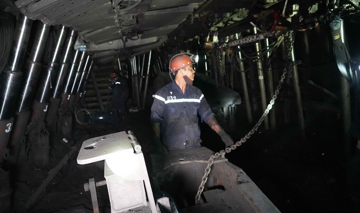 Than Hạ Long: Hoàn thành chuyển diện, lắp đặt lò chợ cơ giới hóa đồng bộ vượt trước tiến độ