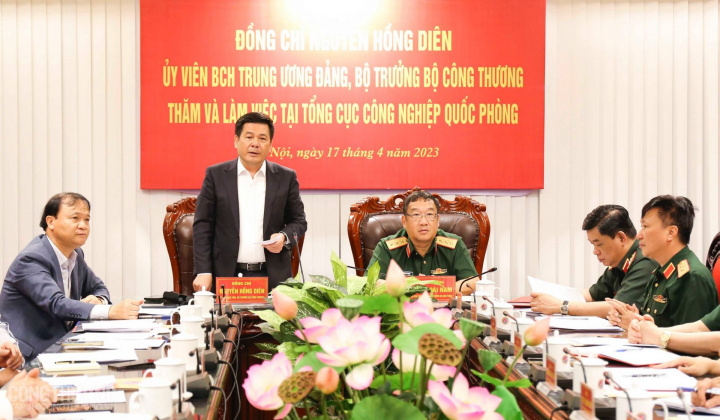 Đẩy mạnh phối hợp giữa công nghiệp dân sinh và công nghiệp quốc phòng