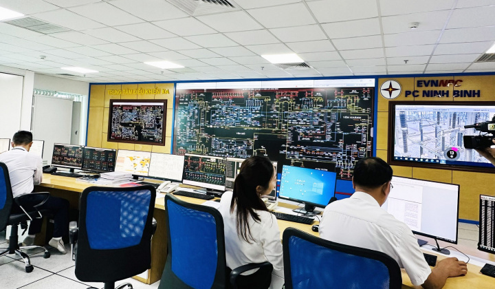 PC Ninh Bình: Đảm bảo cung ứng điện dịp Lễ 30/4 - 1/5 và mùa nắng nóng 2023