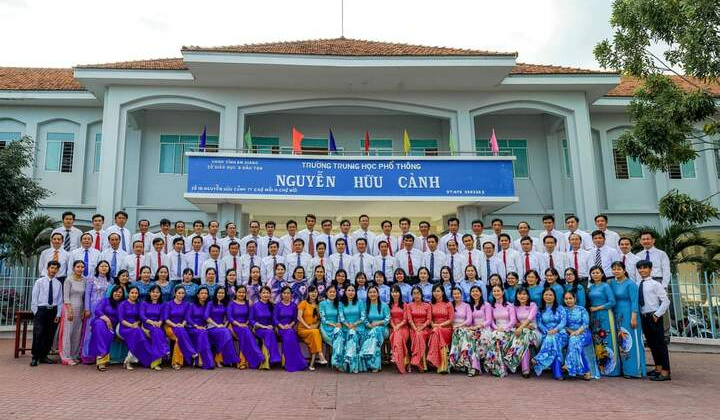 Trường THPT Nguyễn Hữu Cảnh: Tiếp tục đổi mới, nâng cao chất lượng giáo dục