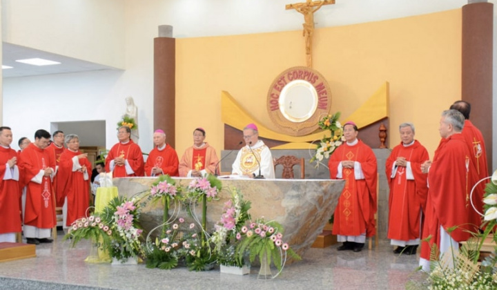 Trung thực trong hoạt động sản xuất kinh doanh nhìn từ triết lý của Công giáo