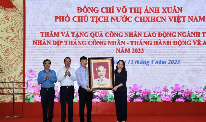 Lao động ngành Than có vai trò quan trọng đối với sự phát triển kinh tế - xã hội