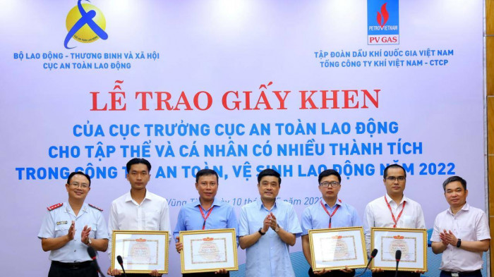 PV GAS được khen thưởng trong công tác an toàn, vệ sinh lao động