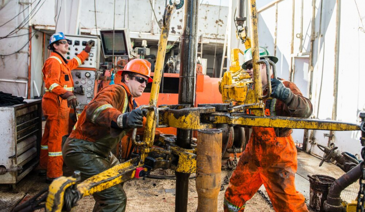 Giá dầu thô chịu sức ép khi đàm phán trần nợ công của Hoa Kỳ tạm dừng, FED lưỡng lự về vấn đề lãi suất