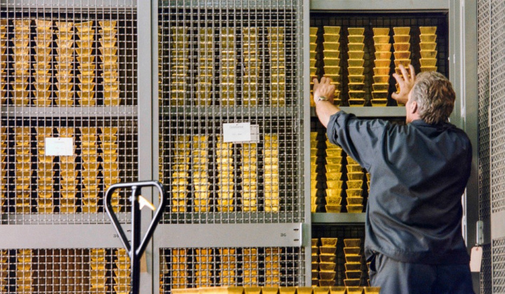 Nhiều ngân hàng trung ương tiếp tục mua vàng dự trữ bất chấp giá vàng tăng cao