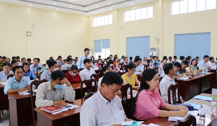 Điều kiện được cấp chứng chỉ chương trình bồi dưỡng cán bộ, công chức, viên chức