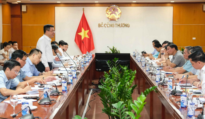 Tập trung đôn đốc tiến độ triển khai các dự án điện khí