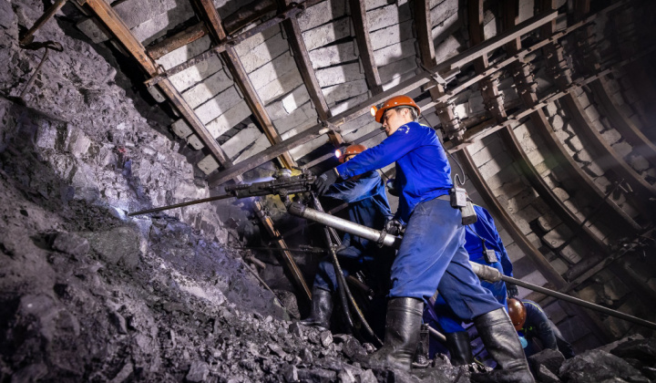 Nâng cao hài lòng công việc để đảm bảo an toàn sản xuất tại các doanh nghiệp khai thác than Việt Nam