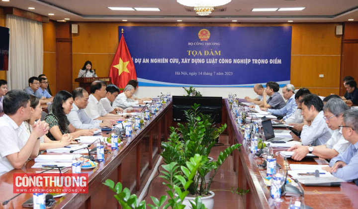 Xây dựng Luật Công nghiệp trọng điểm: Xác định rõ "điểm đến"