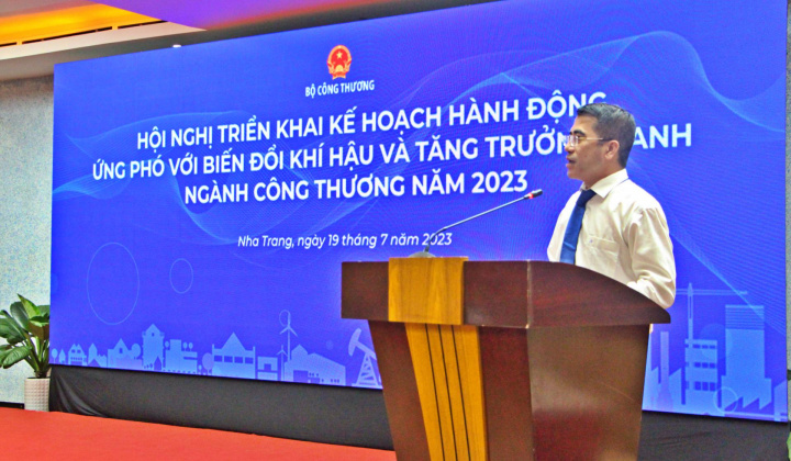 Triển khai kế hoạch ứng phó biến đổi khí hậu và tăng trưởng xanh của ngành Công Thương