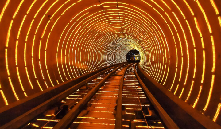 Những đường hầm đáng kinh ngạc nhất thế giới