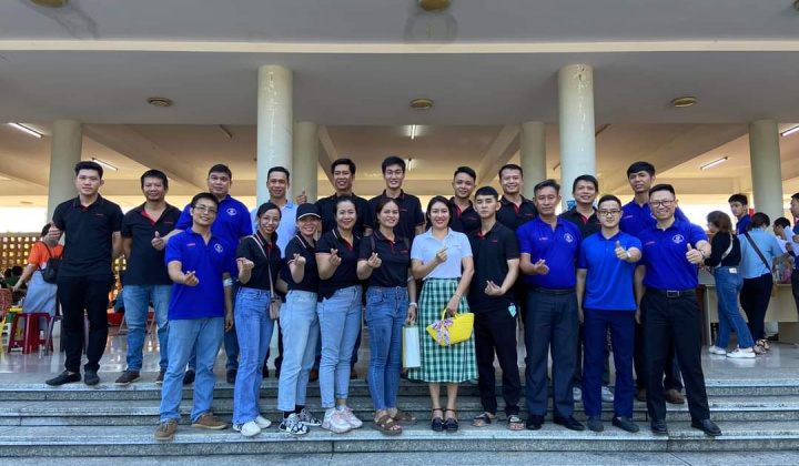 [Tin ảnh] Tuổi trẻ DRC: "Hiến giọt máu đào - Trao người sự sống"