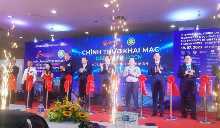 EVNHCMC đồng hành cùng chiến lược phát triển năng lượng xanh của TP. Hồ Chí Minh